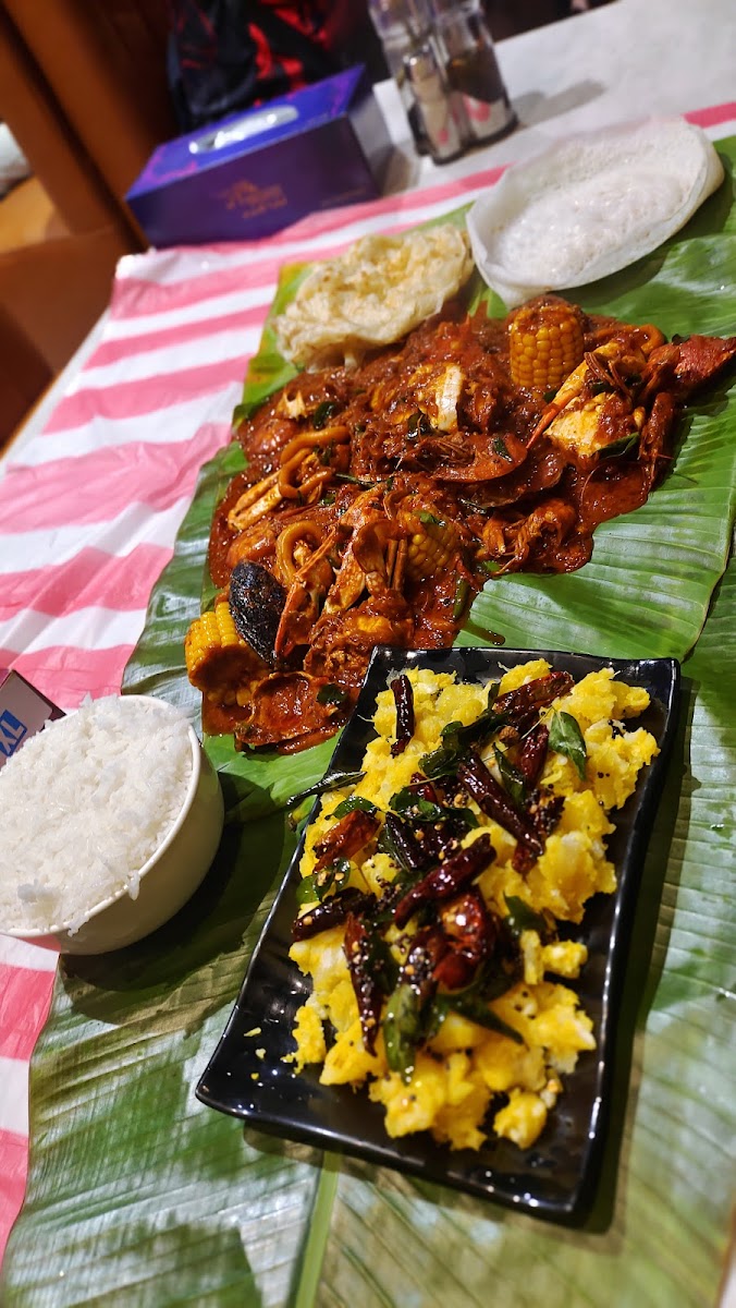 Golden Fingers Restaurant Photo 6