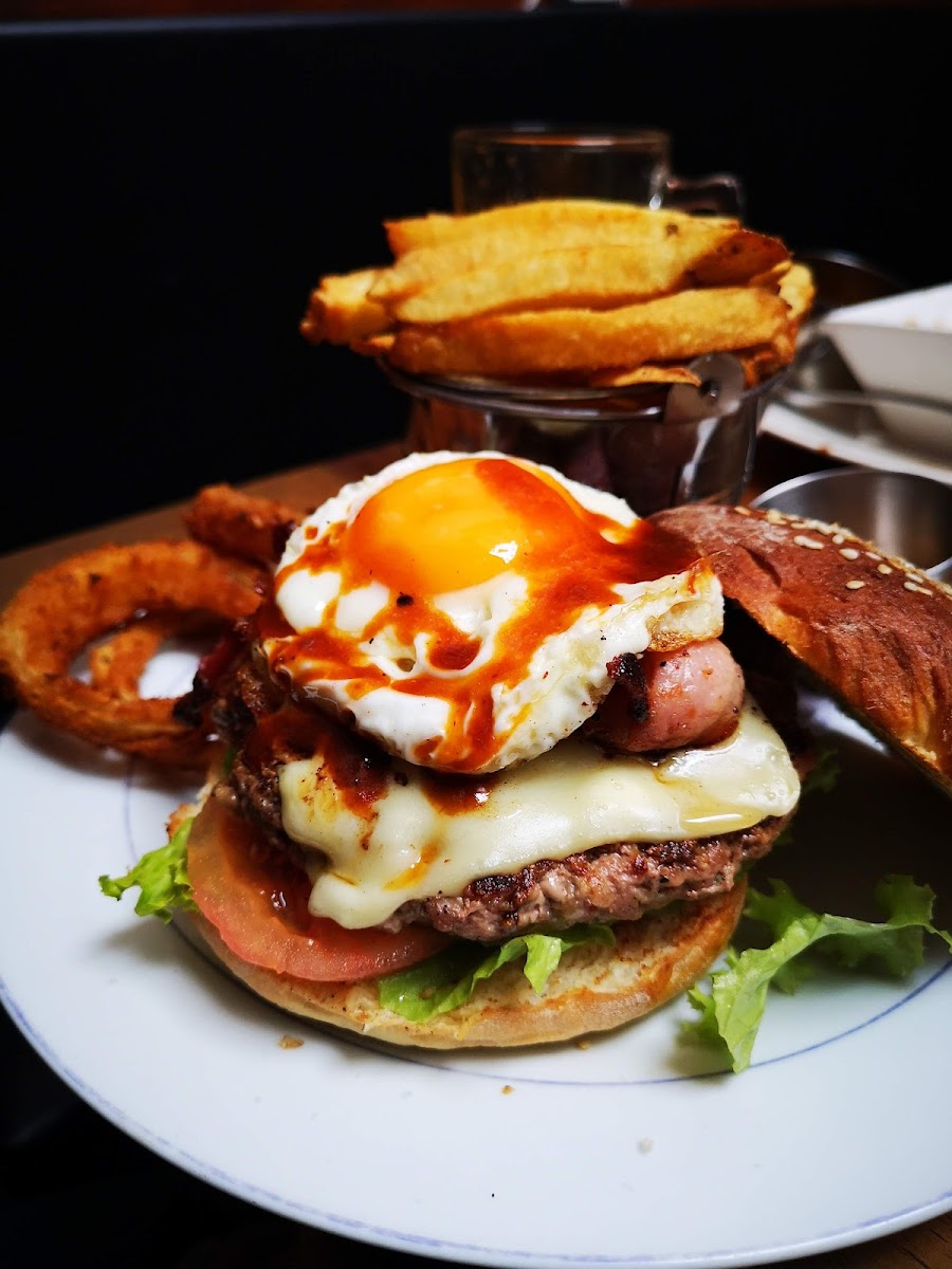 El Inglés Gastro Pub Photo 10