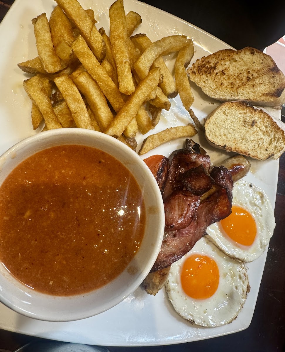 El Inglés Gastro Pub Photo 4