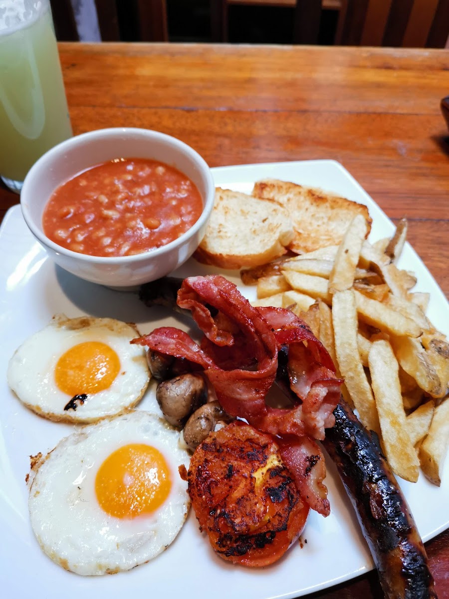 El Inglés Gastro Pub Photo 5
