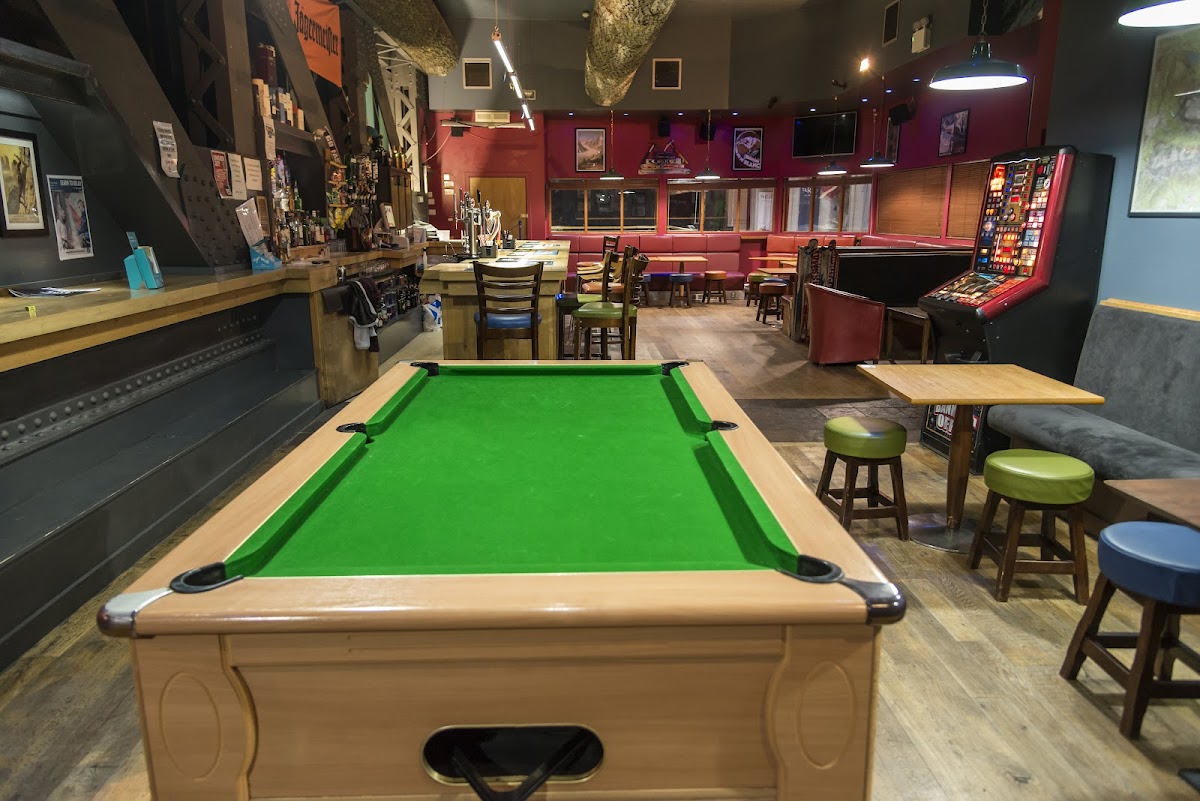 Chillers Bar & Grill Photo 2