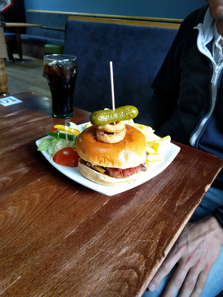 Chillers Bar & Grill Photo 5