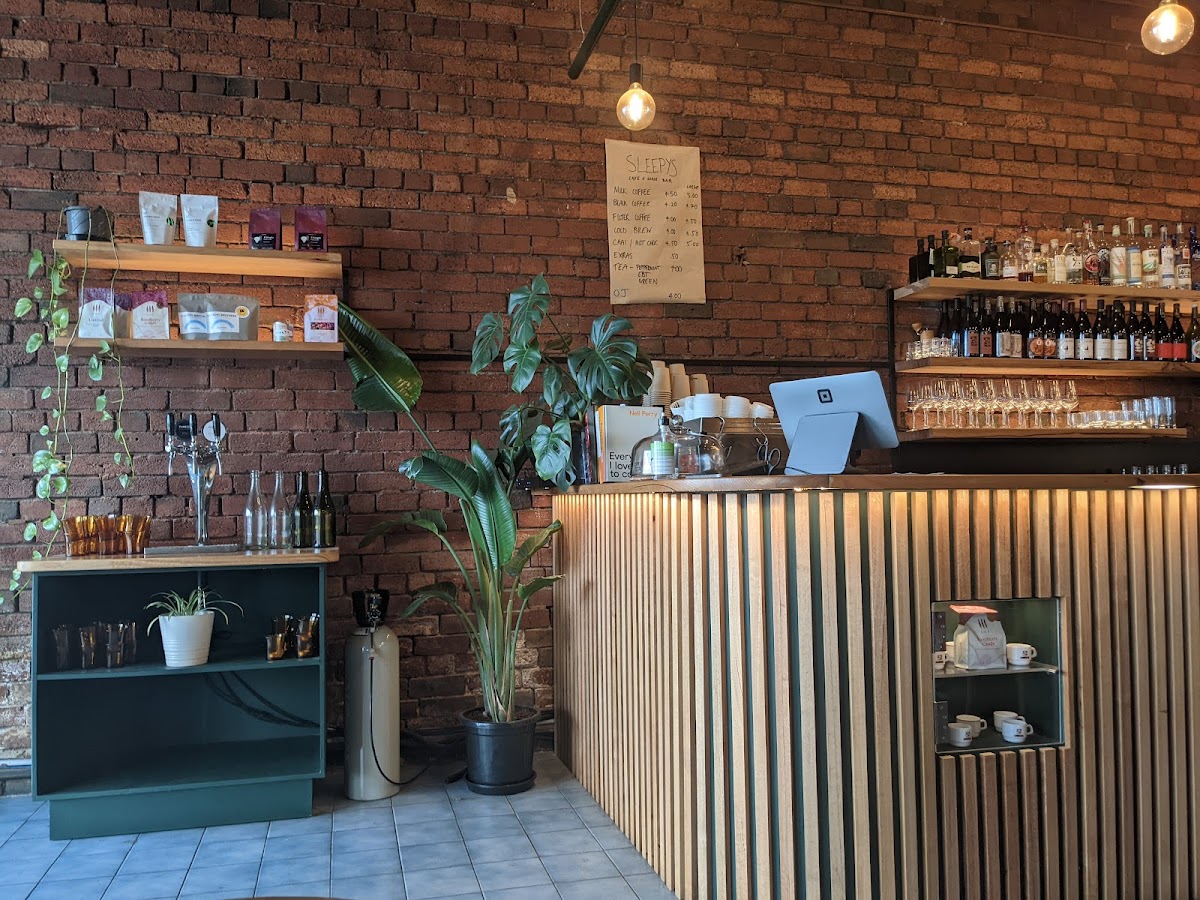 Sleepy's Cafe & Wine Bar