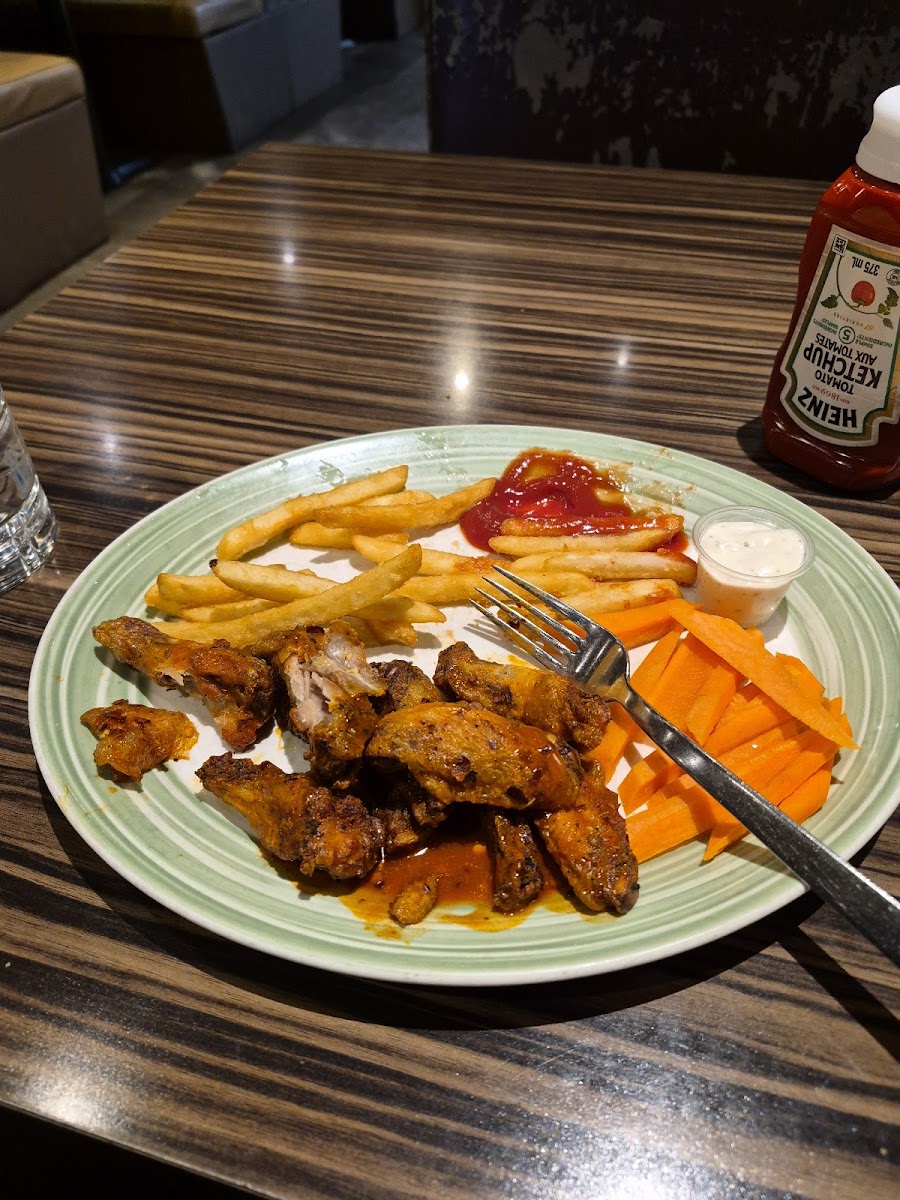Watts Restaurant Photo 4