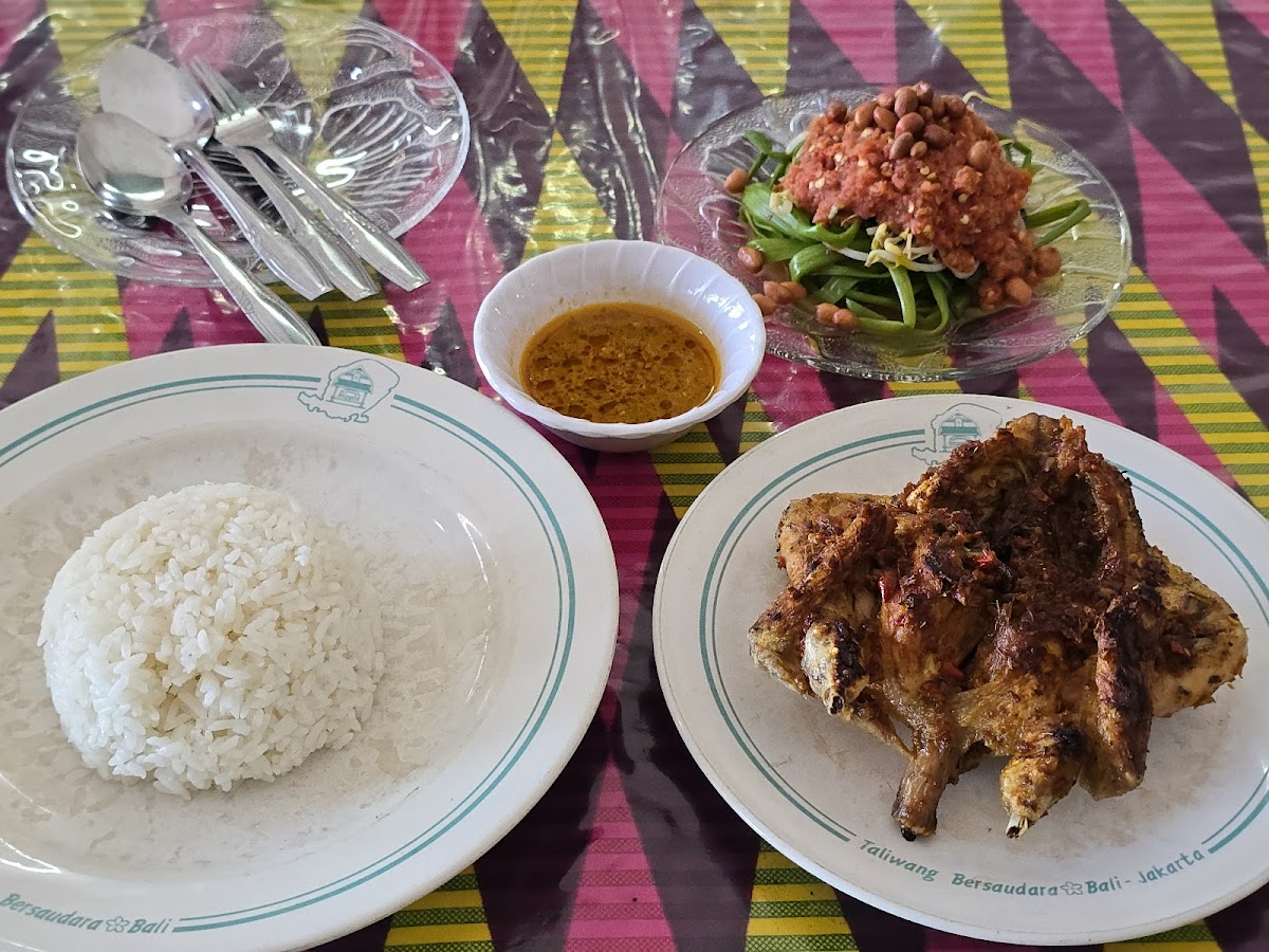 Rumah Makan Taliwang Bersaudara Photo 3