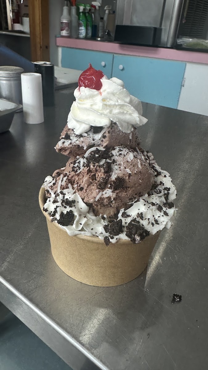 South River Scoops 'N' More Photo 4