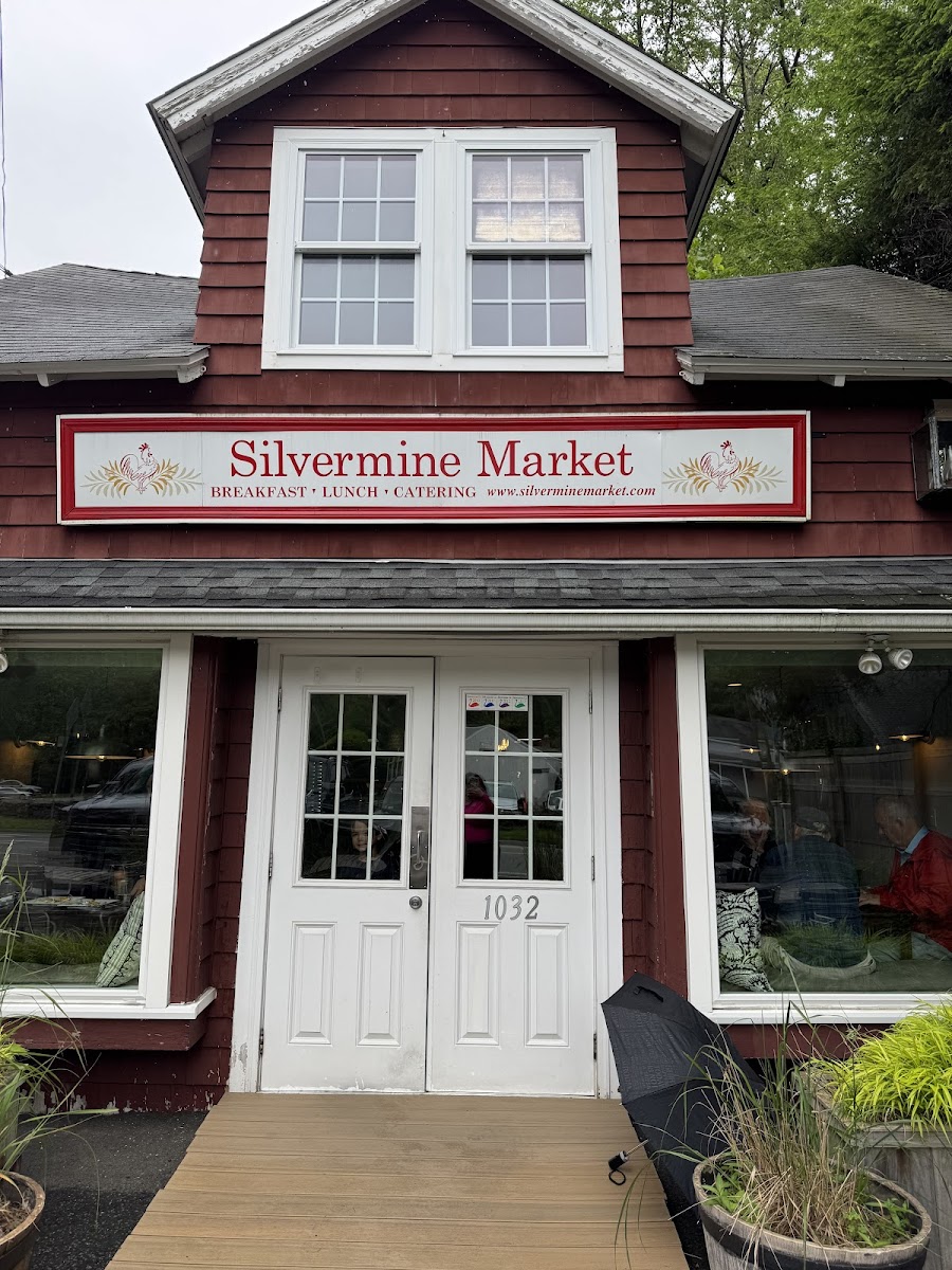 Silvermine Market Photo 3