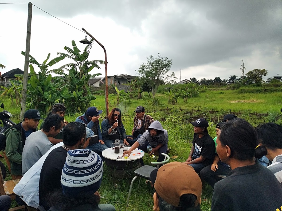 Angkringan merah putih Photo 3