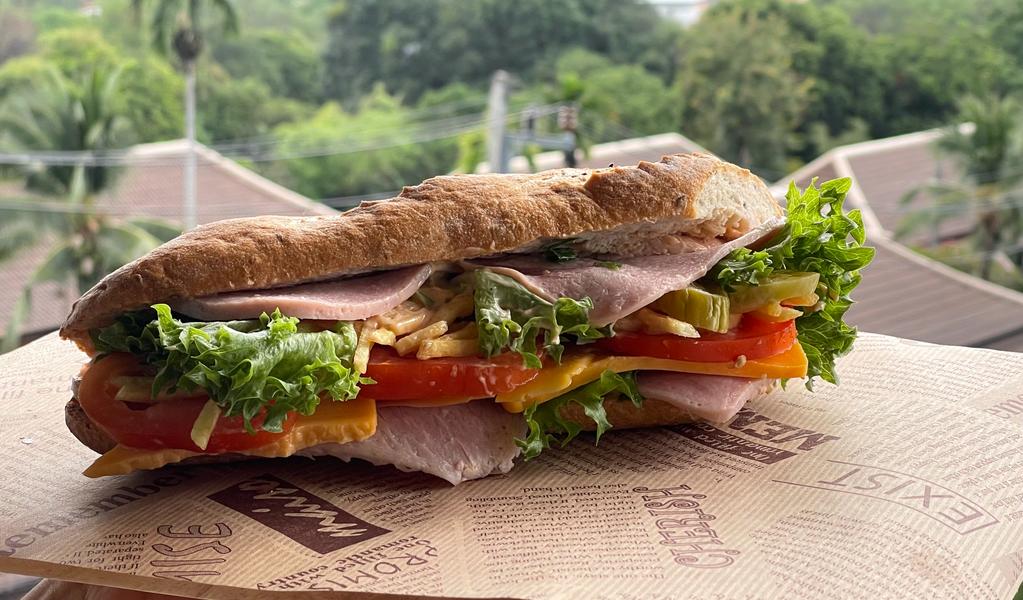 Sandwich Bar Photo 3