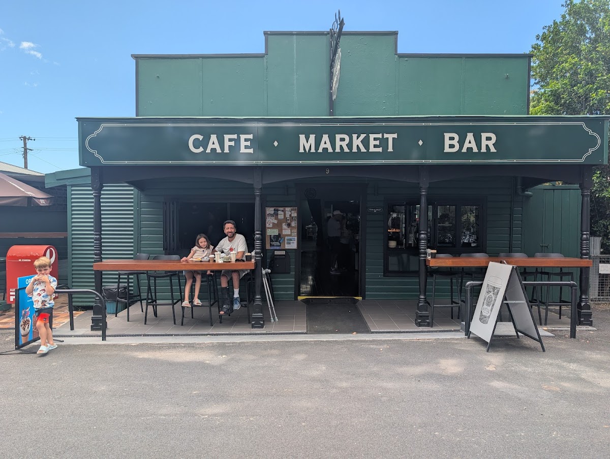 Chatsworth General Store Photo 4