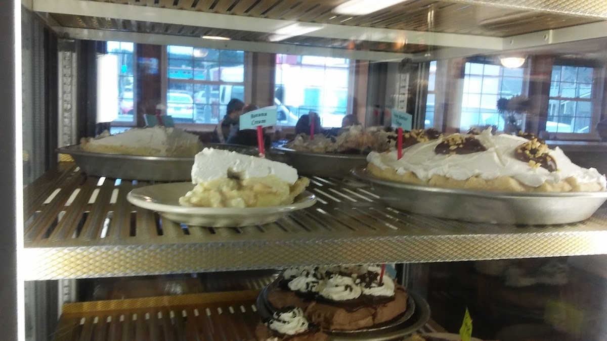 Don's Main Street Family Restaurant Photo 10
