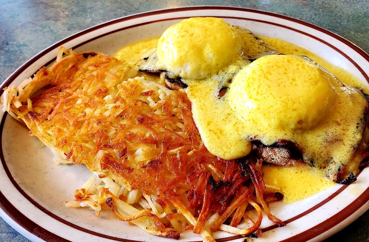 Don's Main Street Family Restaurant Photo 6