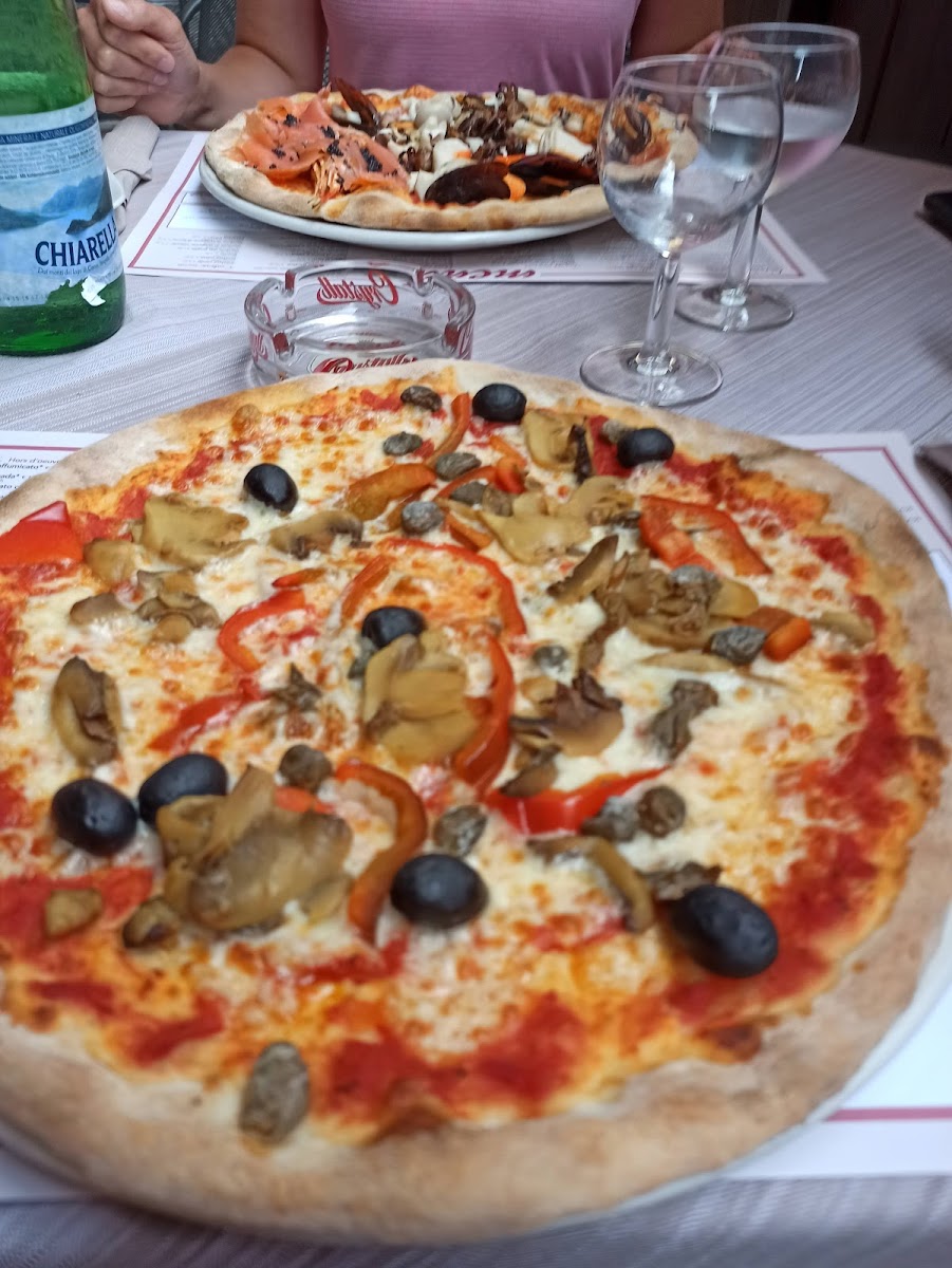 Ristorante Pizzeria La Lampara Dongo Photo 5
