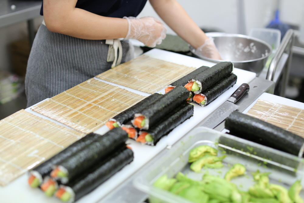 J1 Sushi Photo 6