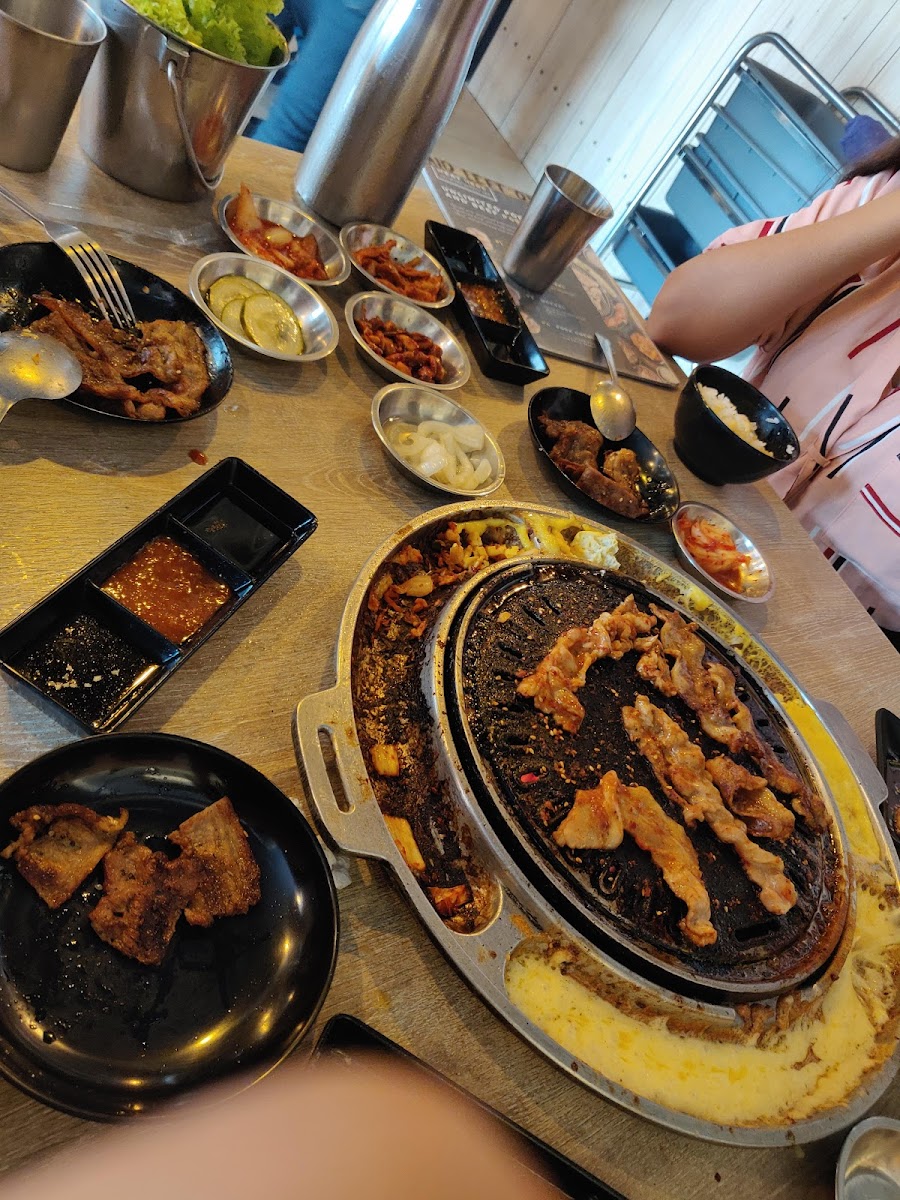 Meat Here Unlimited Korean BBQ Photo 5