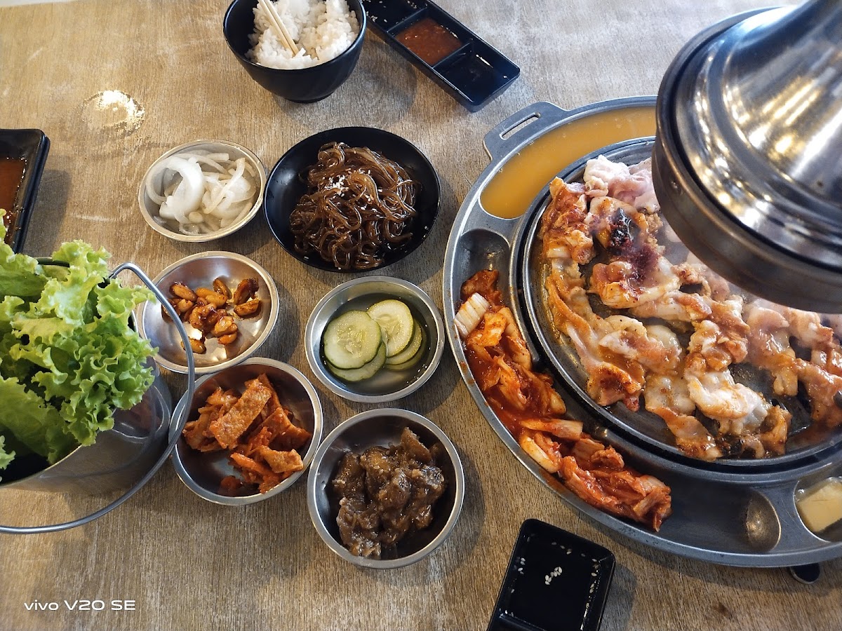 Meat Here Unlimited Korean BBQ Photo 7