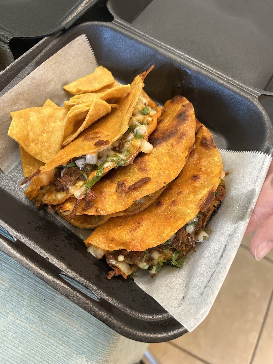 El Cuatrero Tacos Photo 2