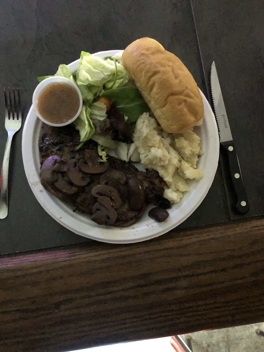 Refuel Bar & Grill Photo 8