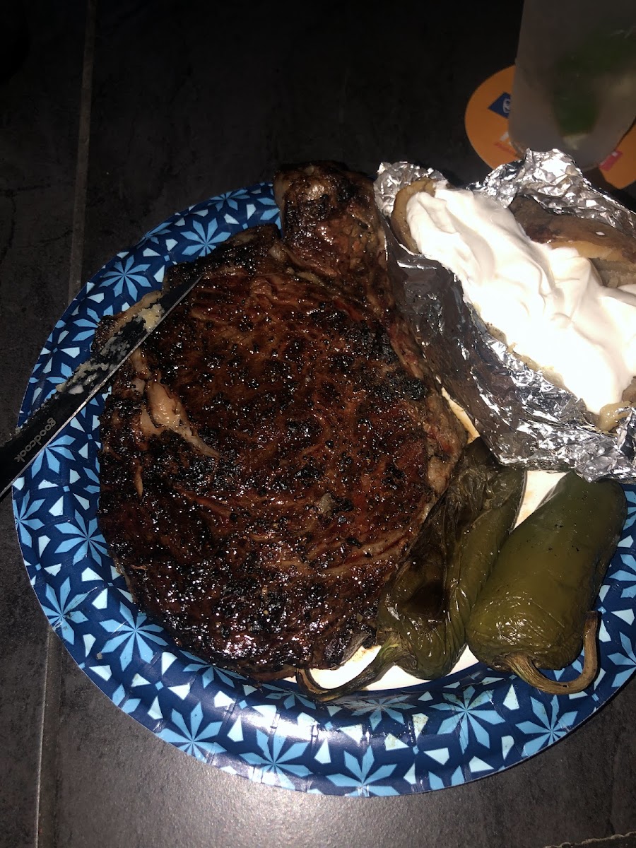Refuel Bar & Grill Photo 9