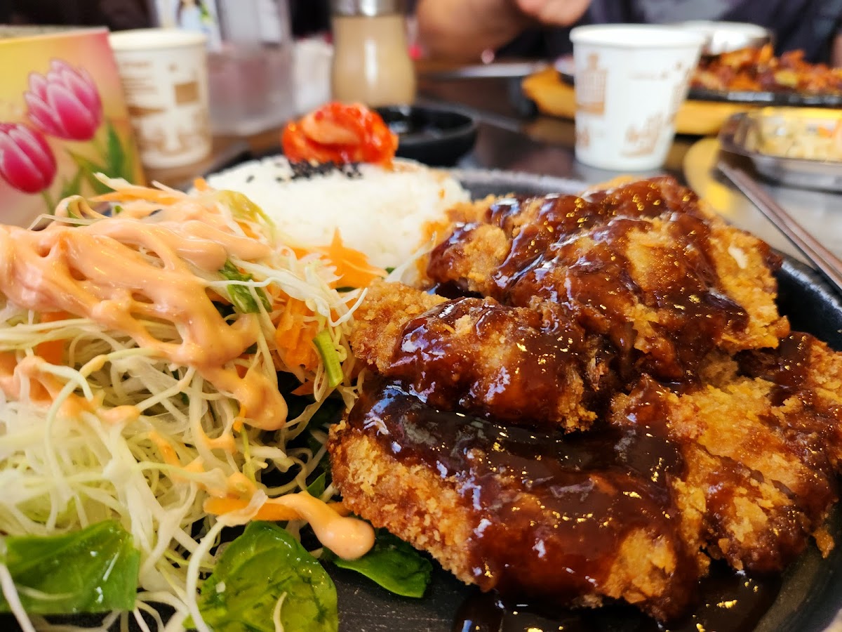 친구 알바니 Friends Korean Restaurant Photo 10