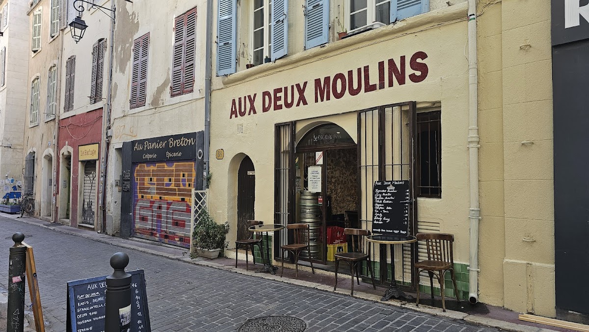 Aux Deux Moulins Photo 3