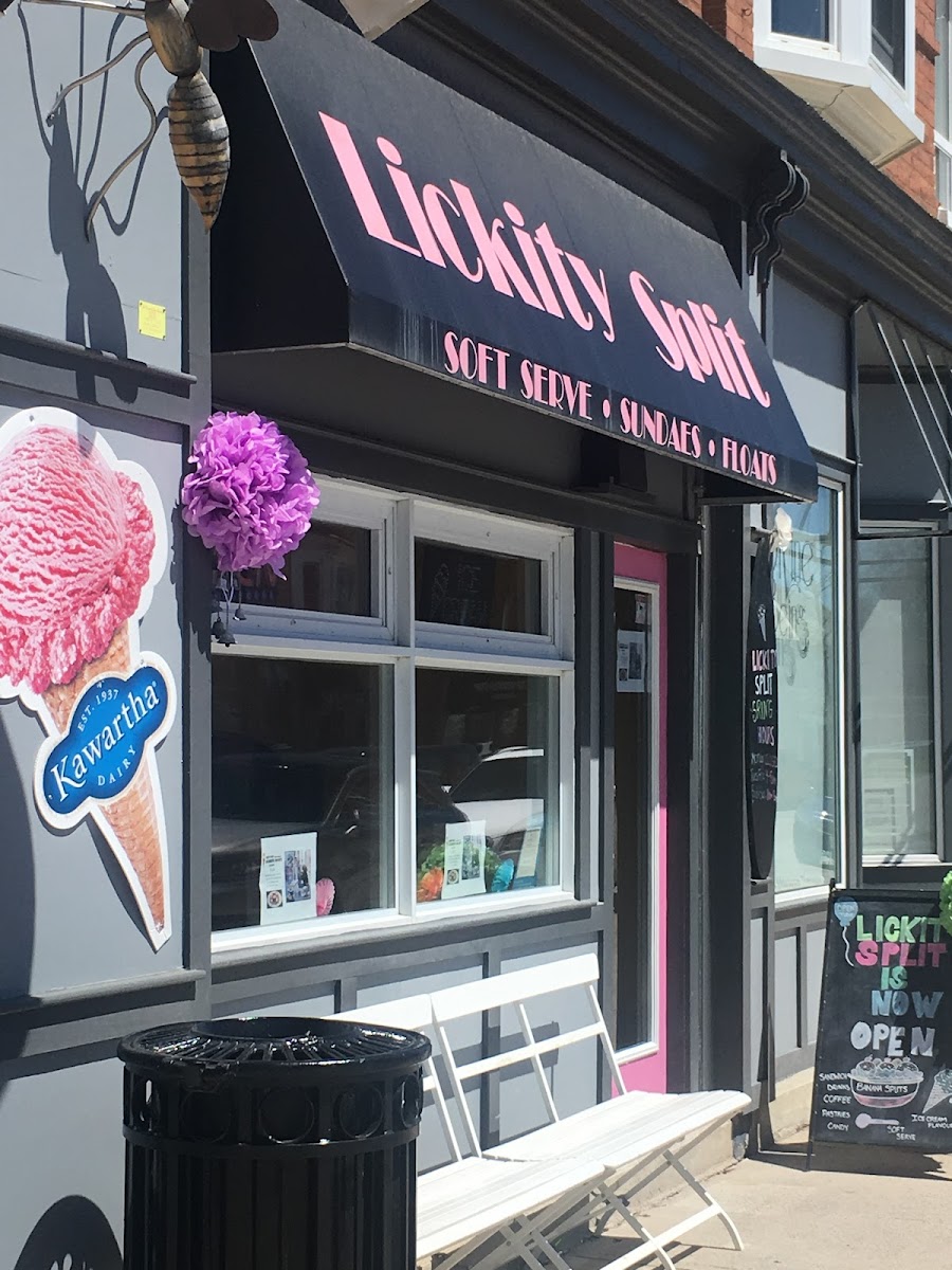Lickity Split Ice Cream in Beeton