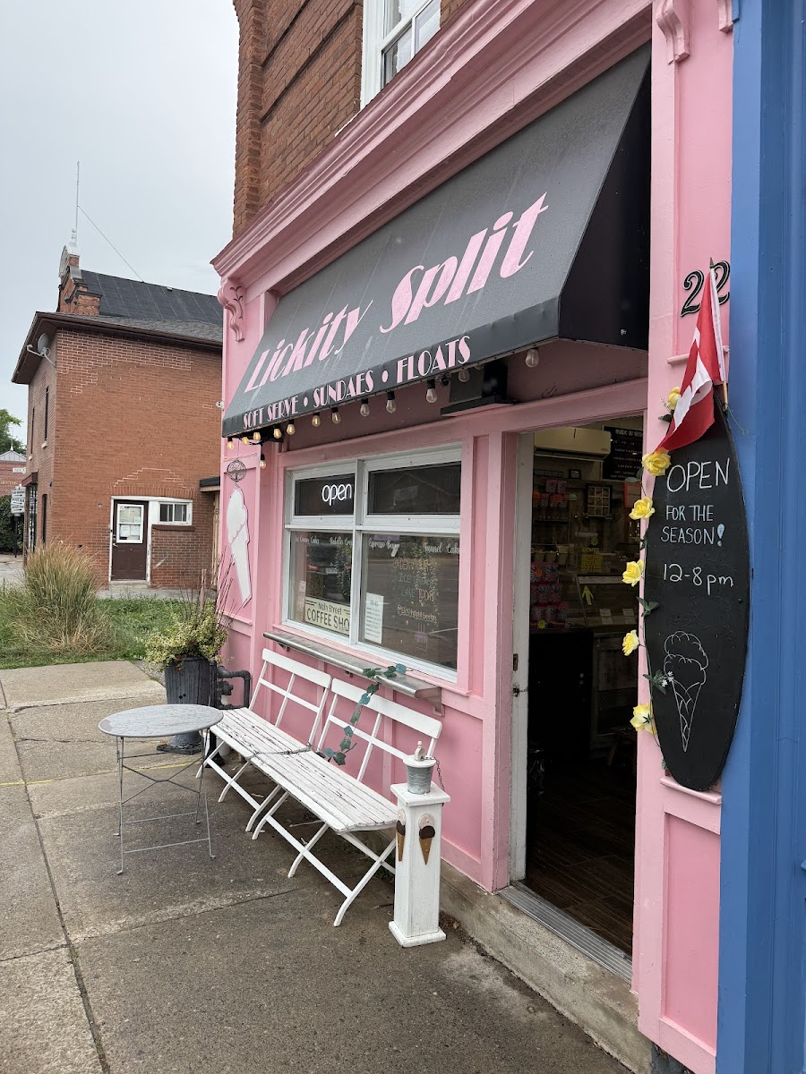Lickity Split Ice Cream in Beeton Photo 3