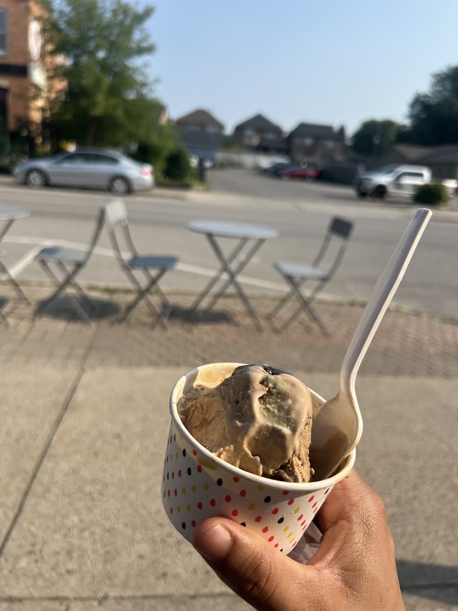 Lickity Split Ice Cream in Beeton Photo 5