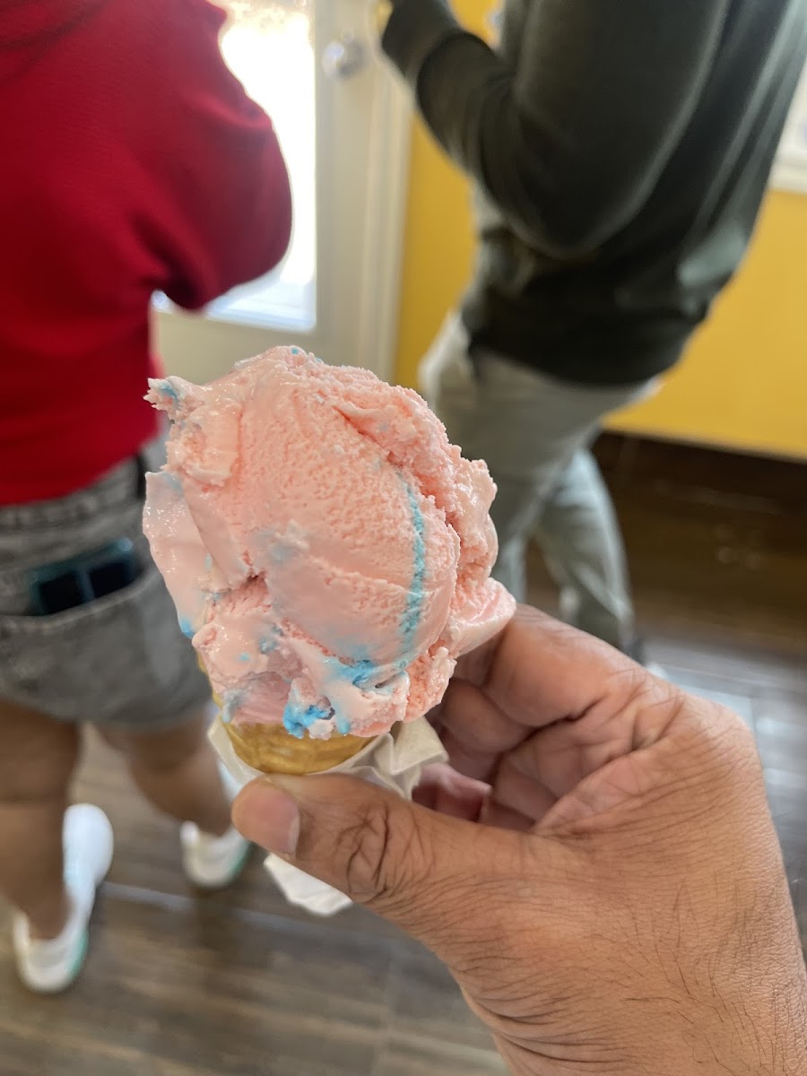 Lickity Split Ice Cream in Beeton Photo 6
