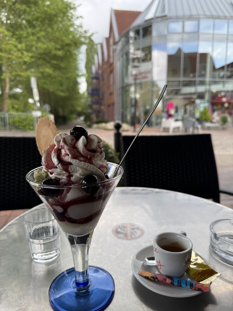 Eiscafé Bella Vita Photo 4
