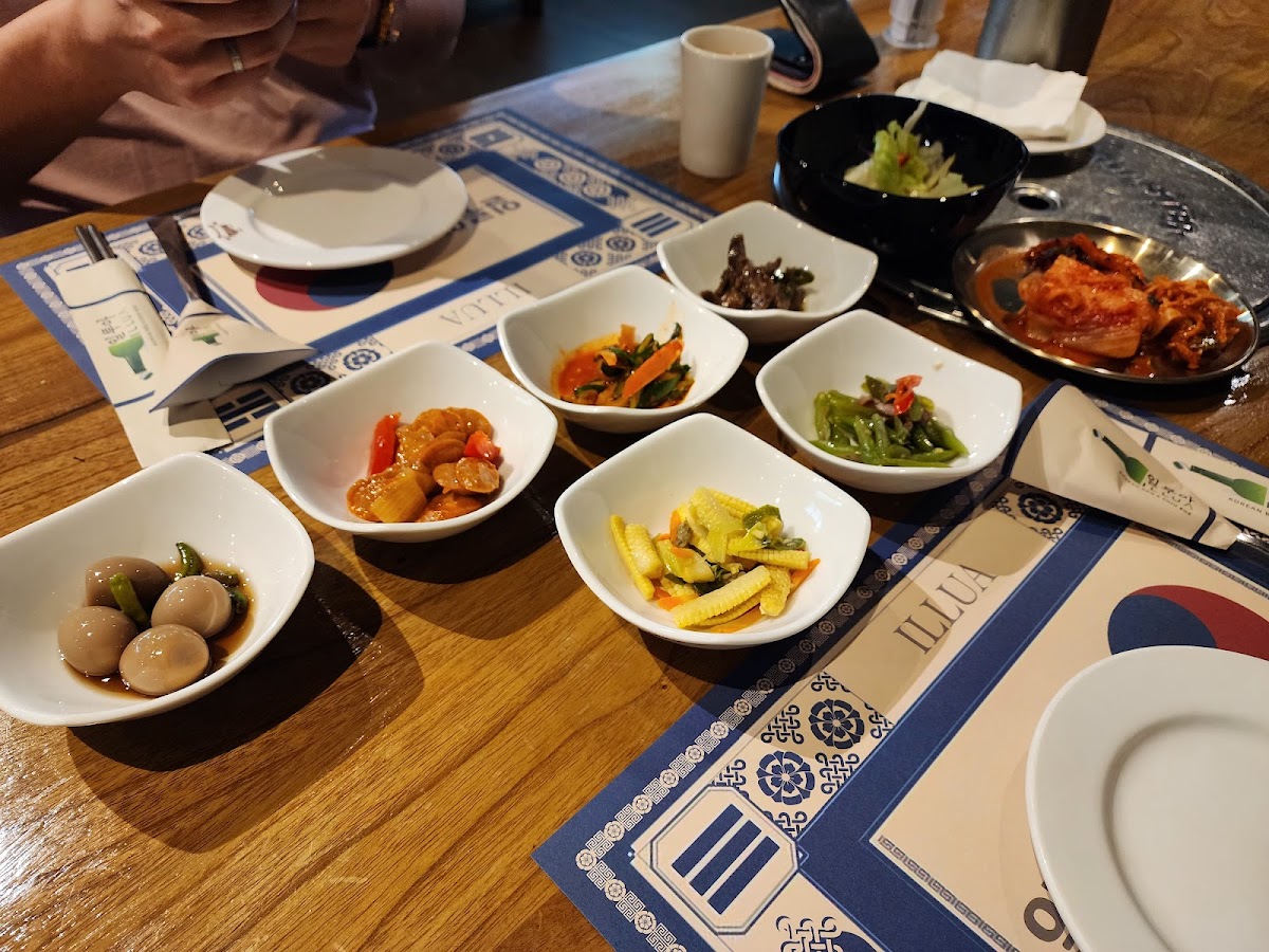 iLLua Korean BBQ Restaurant 일루와 Photo 10