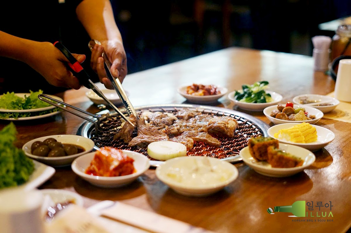 iLLua Korean BBQ Restaurant 일루와 Photo 4