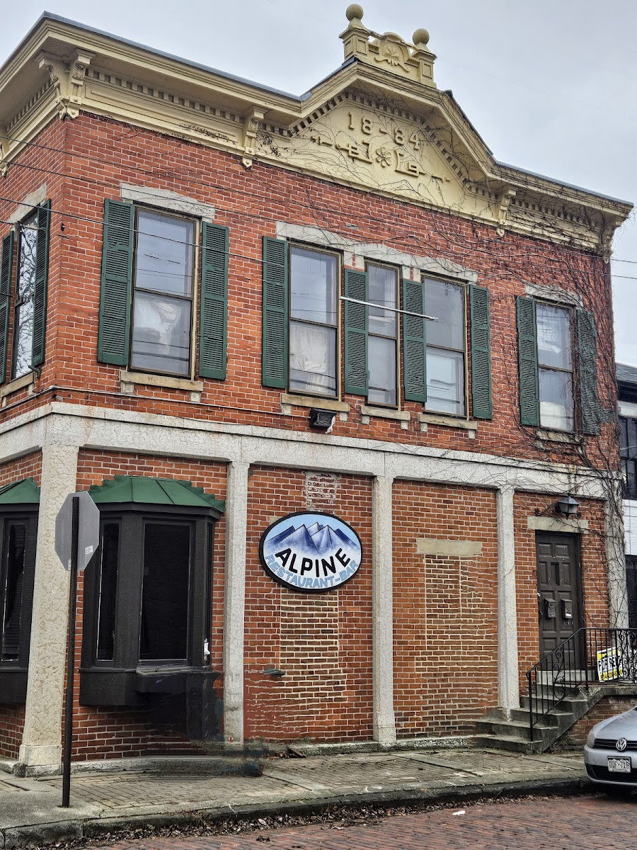 Alpine Restaurant & Bar Photo 3