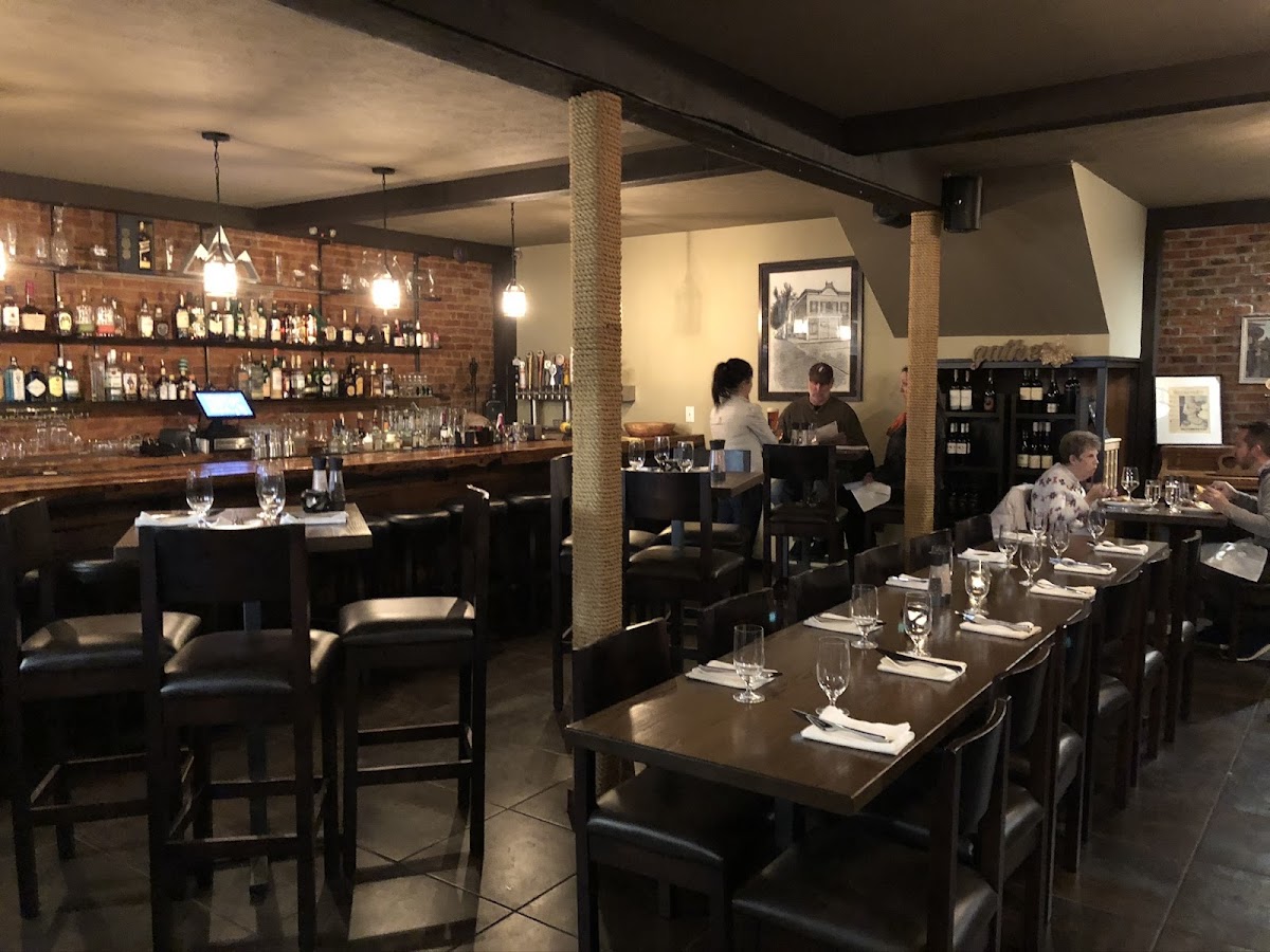 Alpine Restaurant & Bar Photo 4