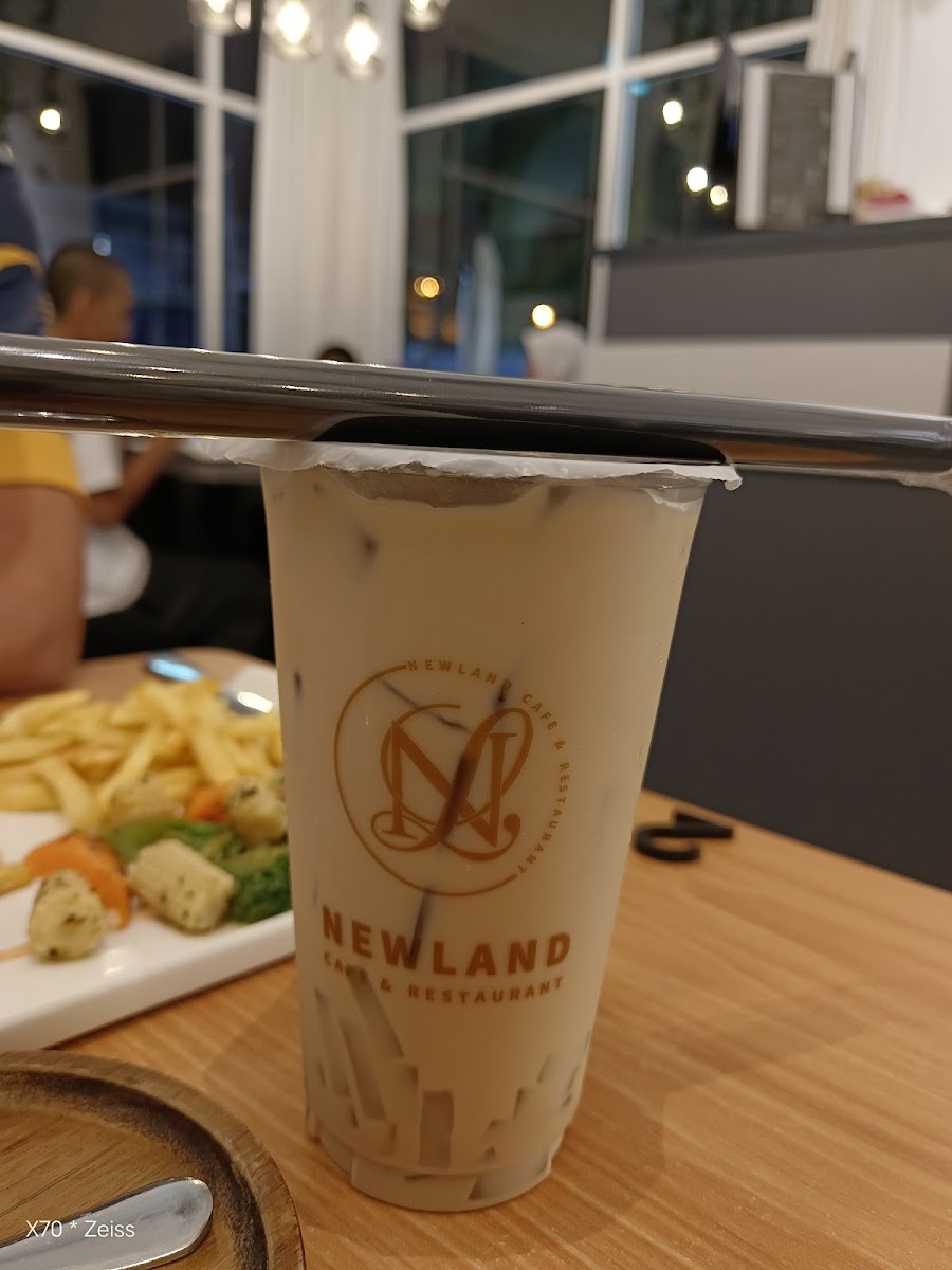 Newland Cafe & Restaurant Photo 7
