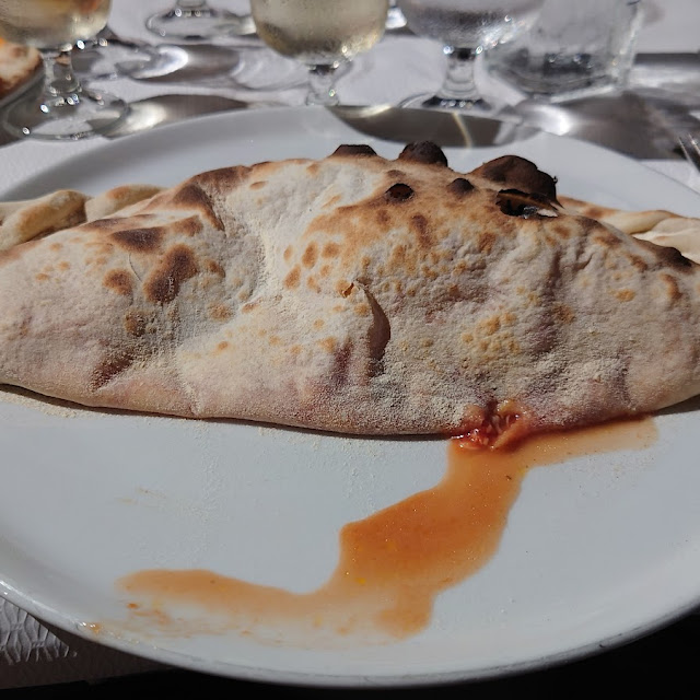Calzone Canadese