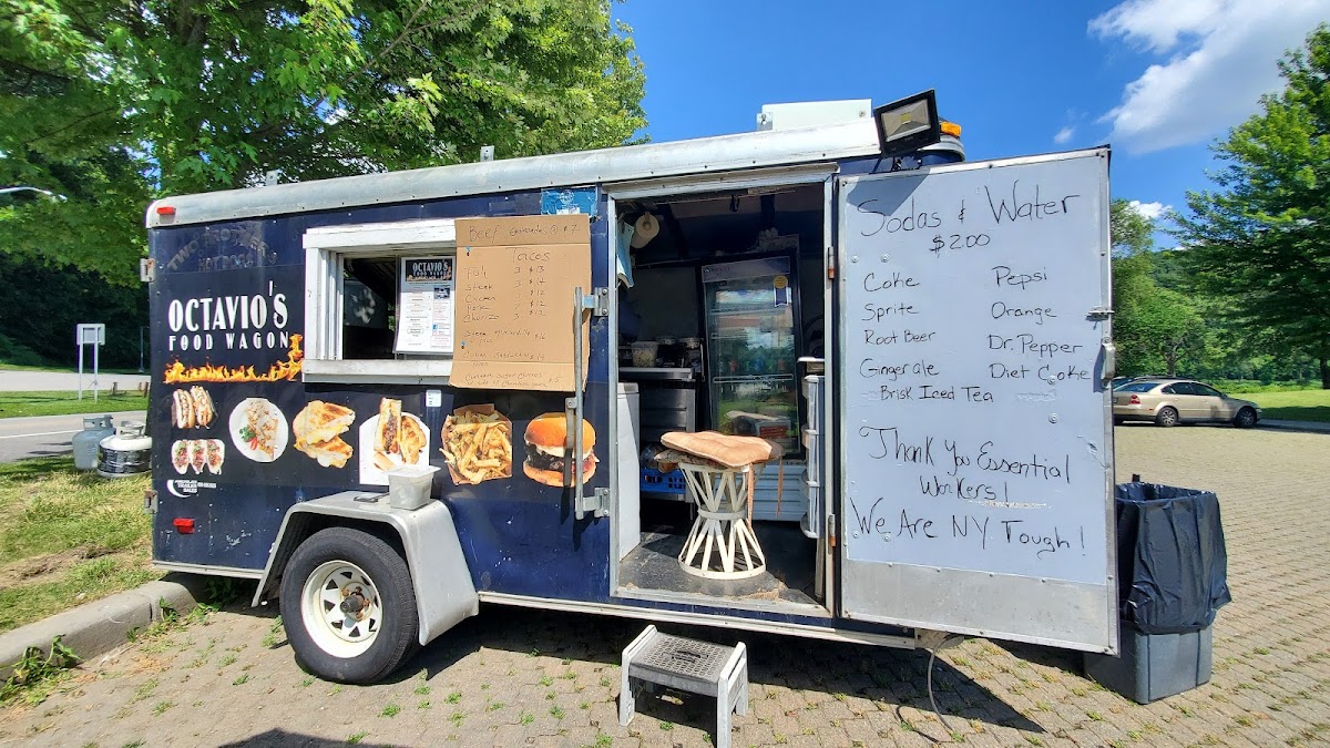 Octavio’s Food Wagon Photo 3