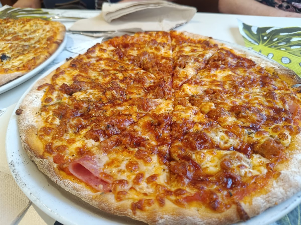Pizzeria La promesa Photo 2