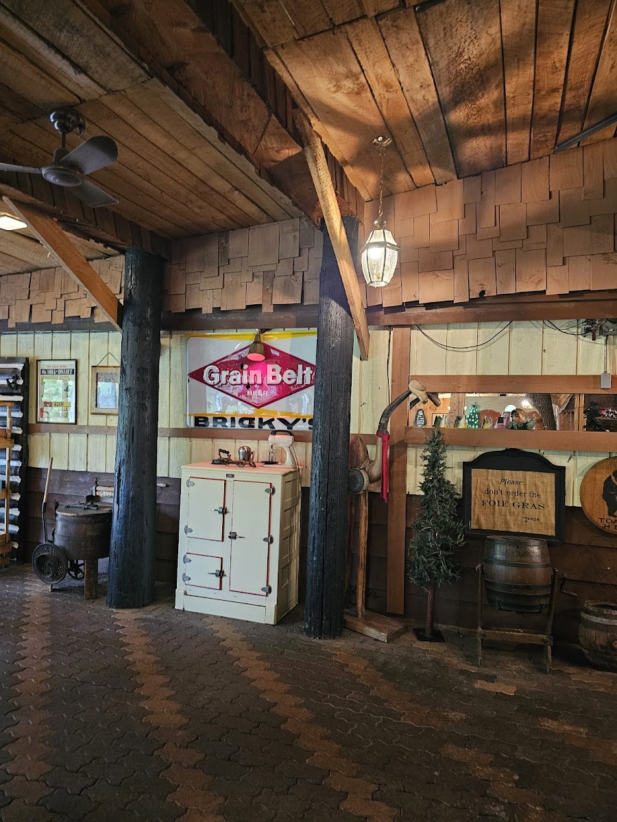 Anton's Restaurant Photo 3