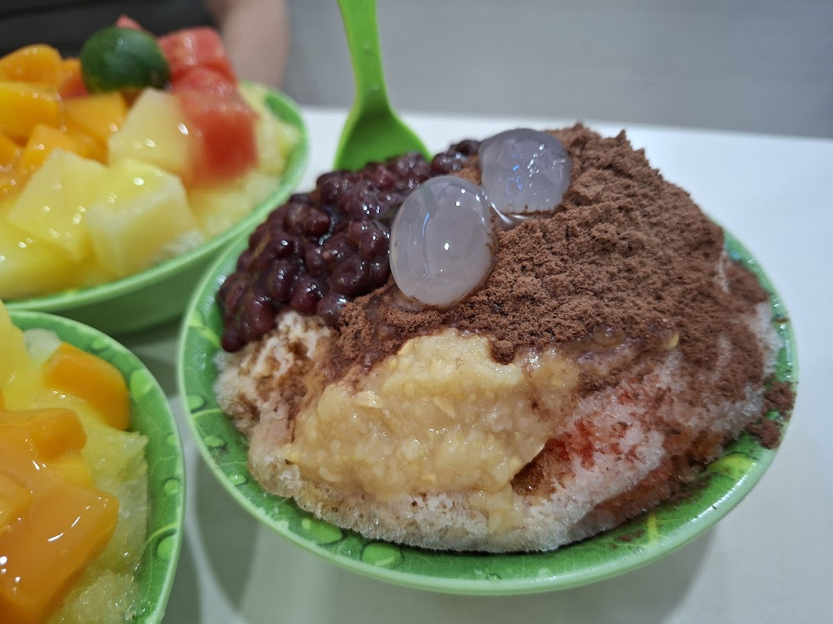 Happy Land Cafeteria Photo 4