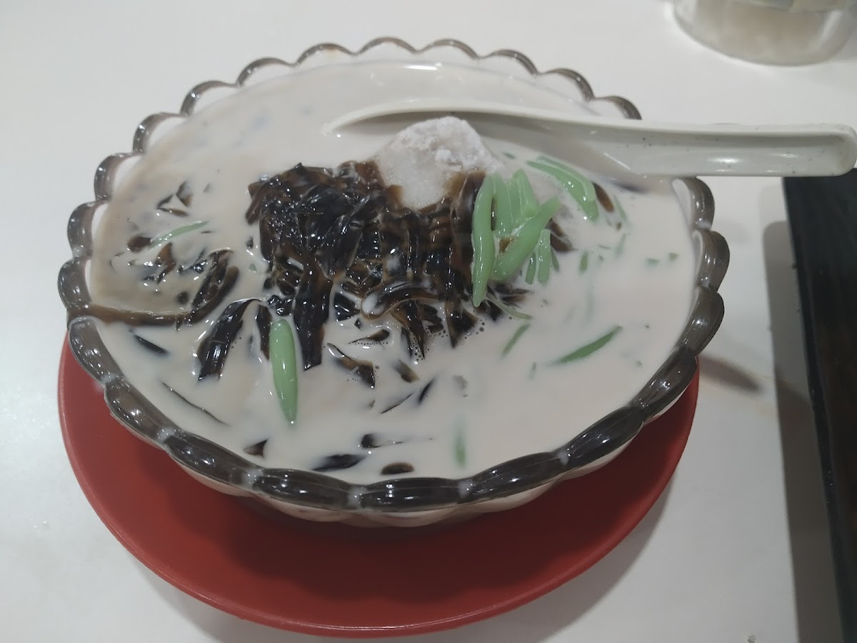 Happy Land Cafeteria Photo 6