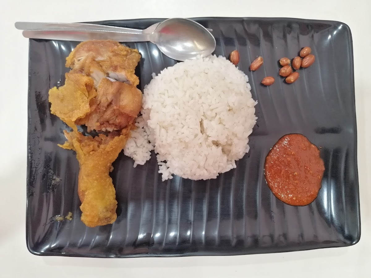 Happy Land Cafeteria Photo 7