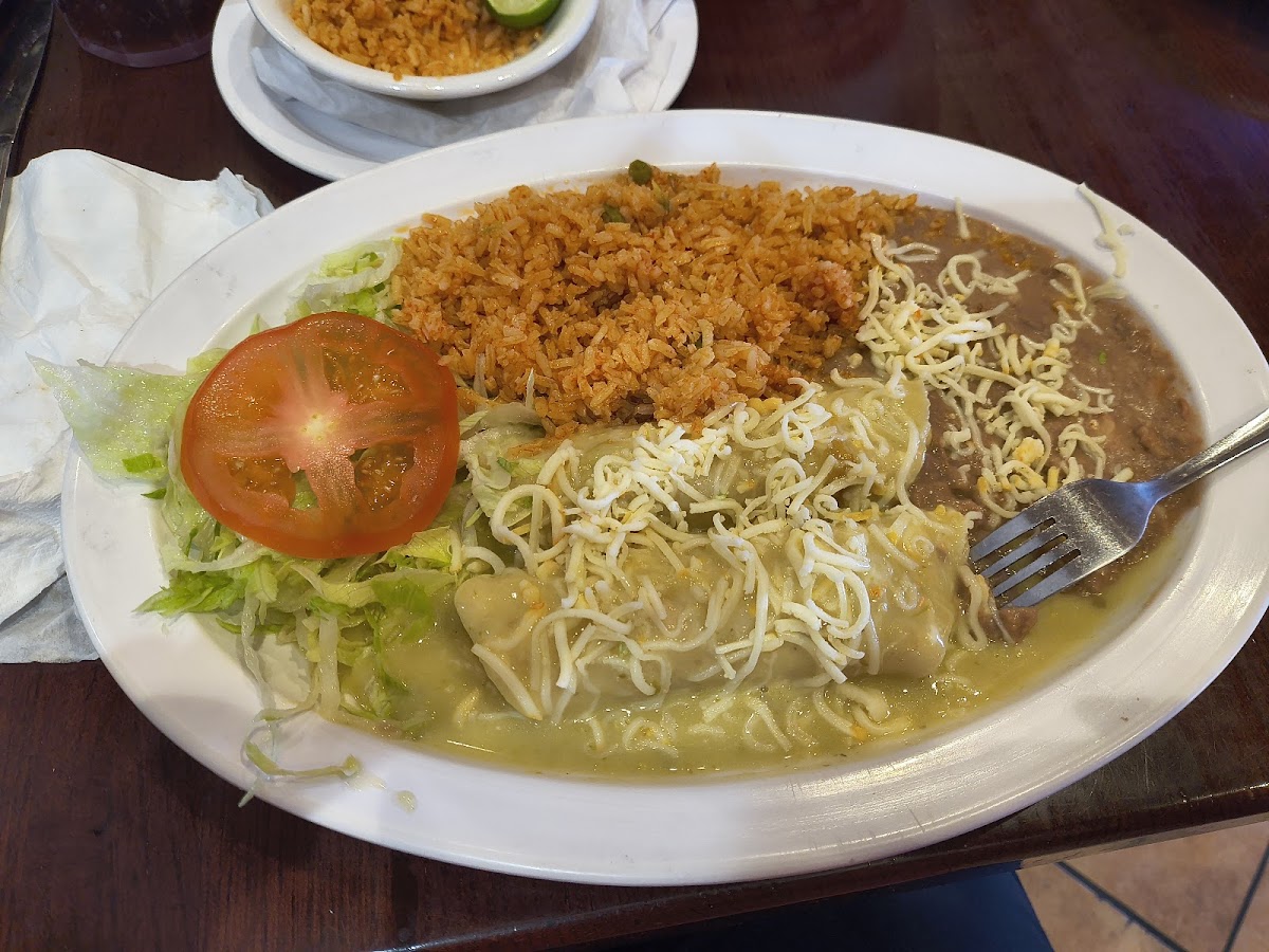 Ernie's Cafe Bar & Grill Photo 4