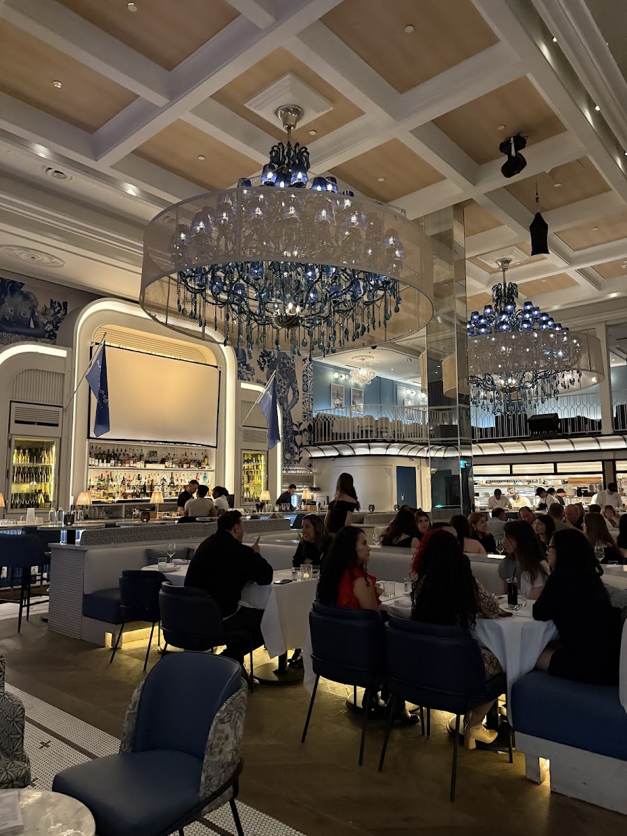 Mademoiselle Raw Bar + Grill Photo 3