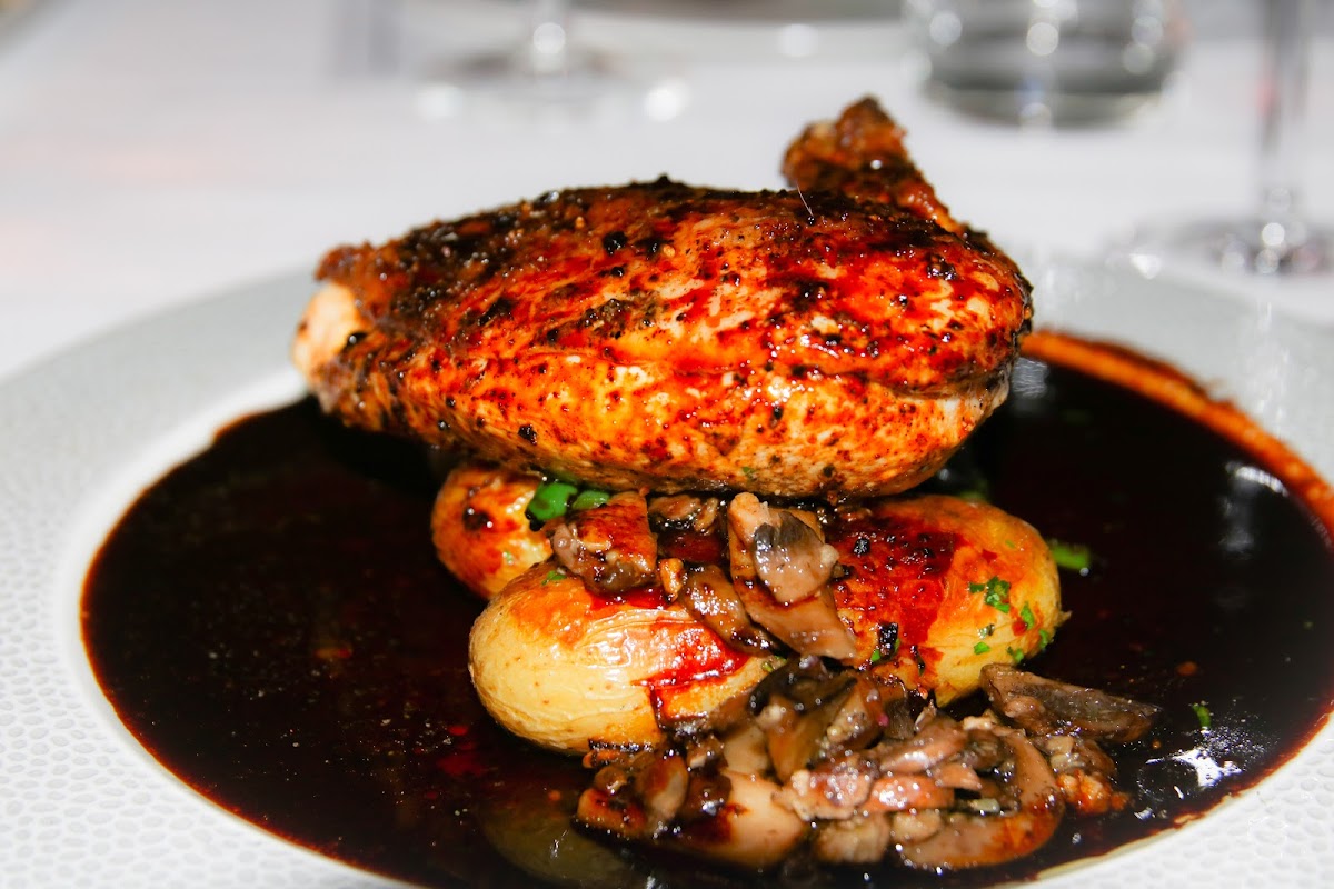 Mademoiselle Raw Bar + Grill Photo 9