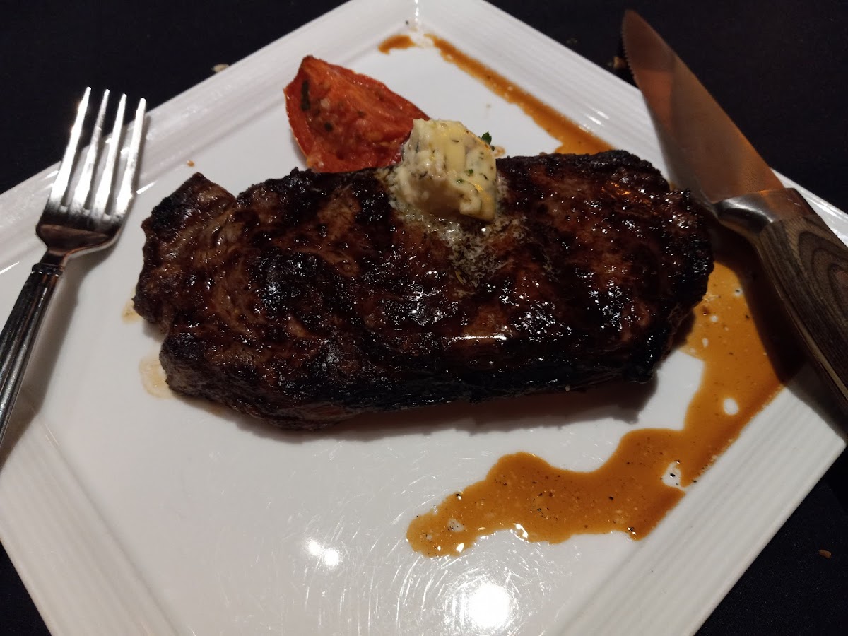 Bugatti's Steak and Pasta Photo 8