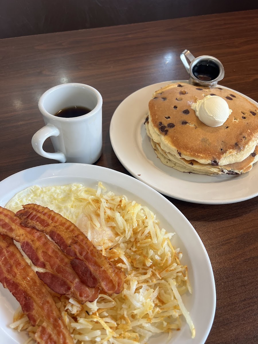 Seven Days Diner Photo 3