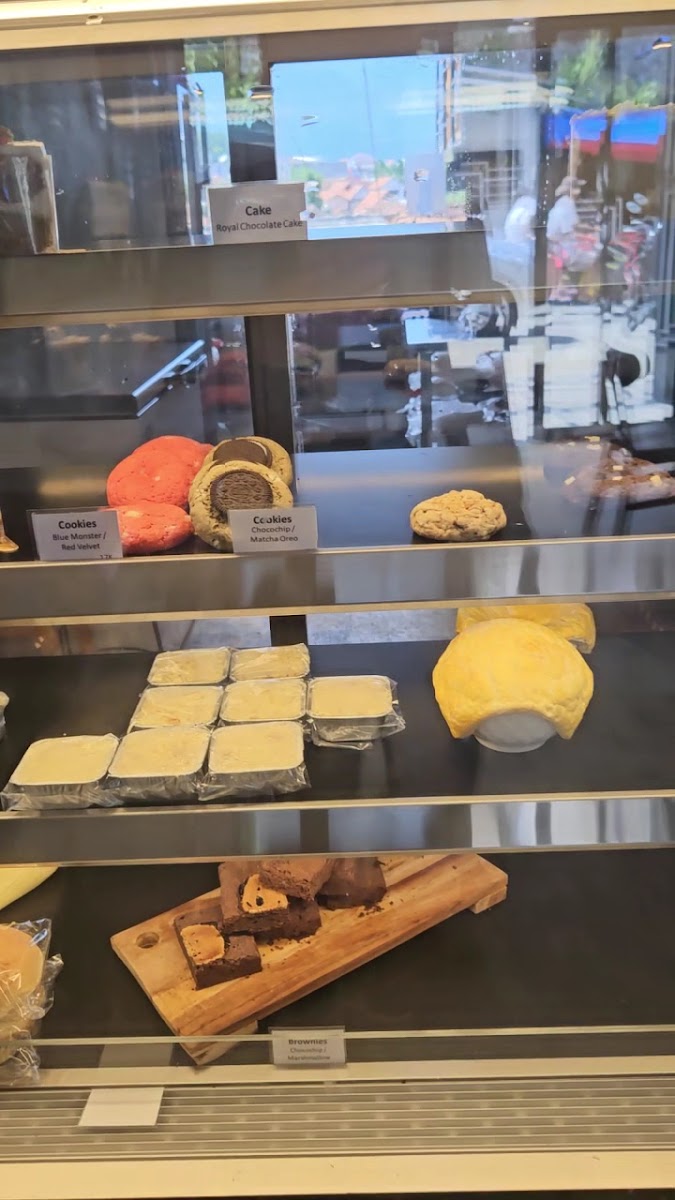 Little Bom Bom Bakery & Coffee Photo 2