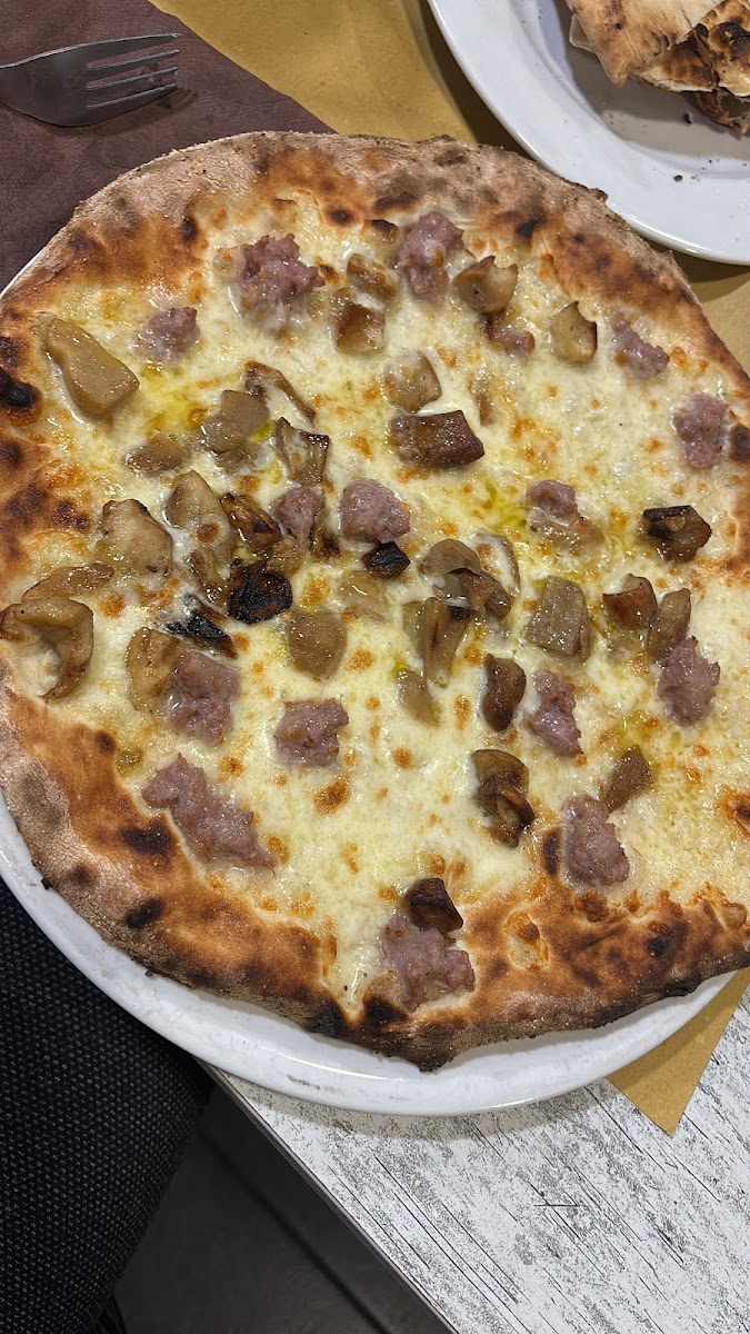 Pizzeria La Dispensa di Granella Photo 10