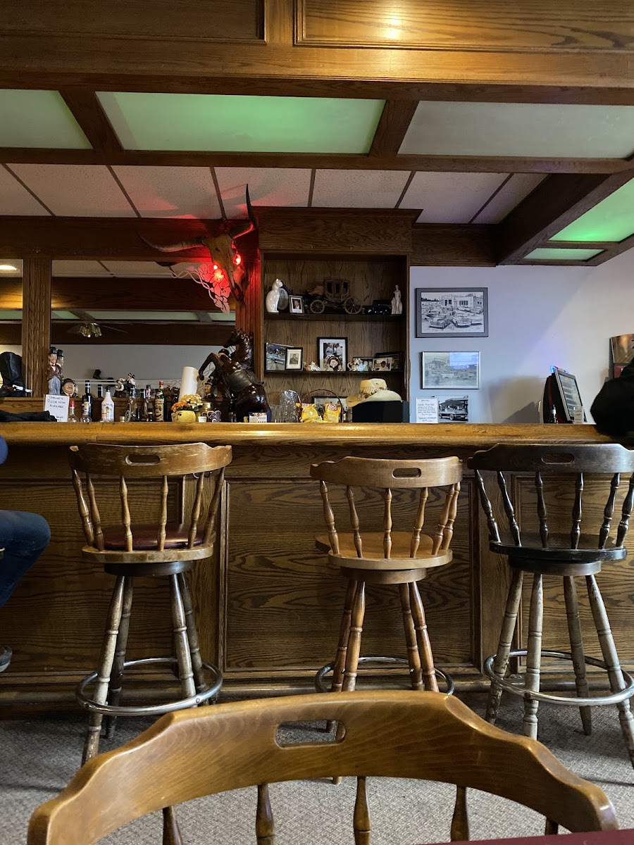 Spurs Roadhouse Photo 3